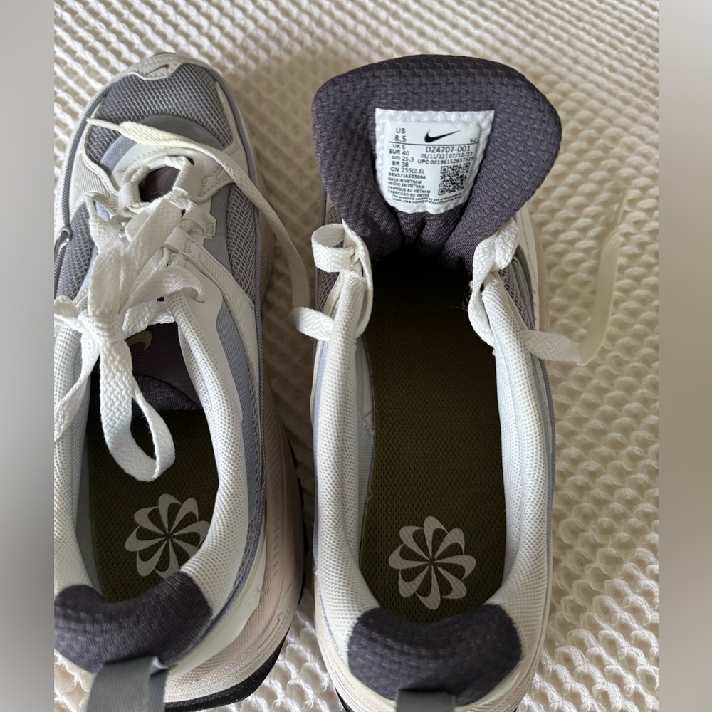Nike Women's White and Grey Air Max-Inspired Sneakers - Picture 8 of 9
